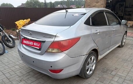 Hyundai Solaris II рестайлинг, 2011 год, 640 000 рублей, 5 фотография