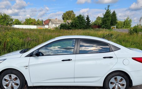 Hyundai Solaris II рестайлинг, 2014 год, 1 000 000 рублей, 2 фотография
