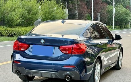 BMW 1 серия, 2022 год, 1 250 000 рублей, 4 фотография