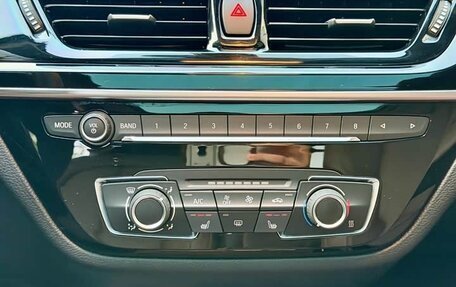 BMW 1 серия, 2022 год, 1 250 000 рублей, 16 фотография