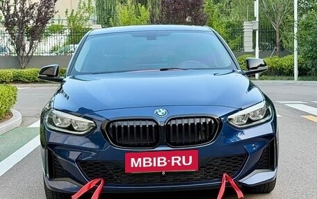 BMW 1 серия, 2022 год, 1 250 000 рублей, 2 фотография