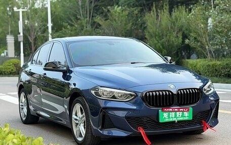 BMW 1 серия, 2022 год, 1 250 000 рублей, 3 фотография