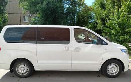 Hyundai H-1 II рестайлинг, 2021 год, 3 099 000 рублей, 5 фотография