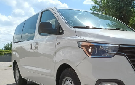 Hyundai H-1 II рестайлинг, 2021 год, 3 099 000 рублей, 4 фотография