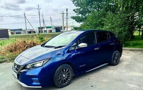 Nissan Leaf II, 2019 год, 1 950 000 рублей, 4 фотография