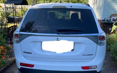 Mitsubishi Outlander III рестайлинг 3, 2013 год, 1 050 000 рублей, 7 фотография