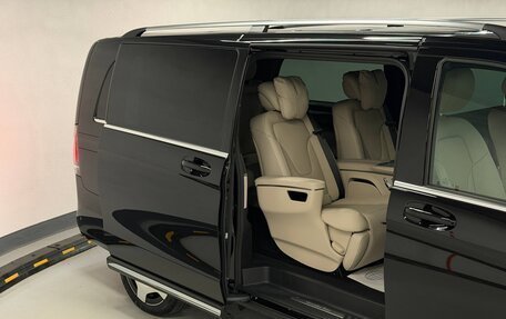 Mercedes-Benz V-Класс, 2026 год, 15 000 000 рублей, 12 фотография