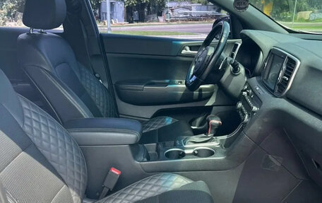 KIA Sportage IV рестайлинг, 2017 год, 2 010 000 рублей, 10 фотография