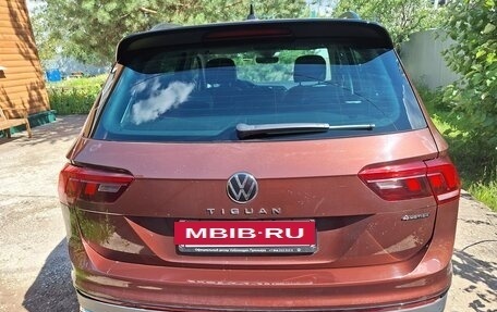 Volkswagen Tiguan II, 2022 год, 3 700 000 рублей, 3 фотография