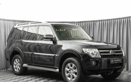Mitsubishi Pajero IV, 2011 год, 2 080 000 рублей, 2 фотография