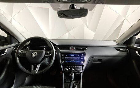Skoda Octavia, 2019 год, 1 998 000 рублей, 14 фотография