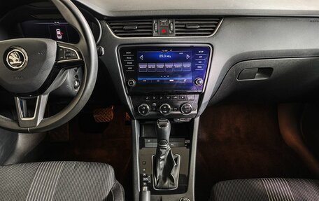 Skoda Octavia, 2019 год, 1 998 000 рублей, 15 фотография
