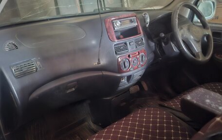 Toyota Raum I, 1999 год, 250 000 рублей, 2 фотография