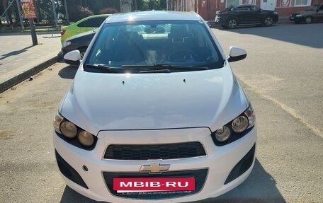 Chevrolet Aveo III, 2012 год, 500 000 рублей, 3 фотография