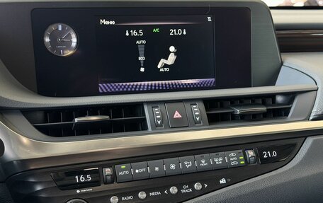 Lexus ES VII, 2019 год, 3 350 000 рублей, 16 фотография