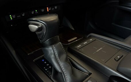 Lexus ES VII, 2019 год, 3 350 000 рублей, 17 фотография
