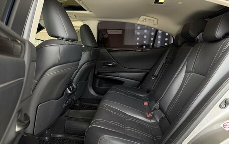 Lexus ES VII, 2019 год, 3 350 000 рублей, 21 фотография