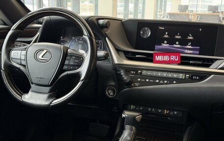 Lexus ES VII, 2019 год, 3 350 000 рублей, 23 фотография