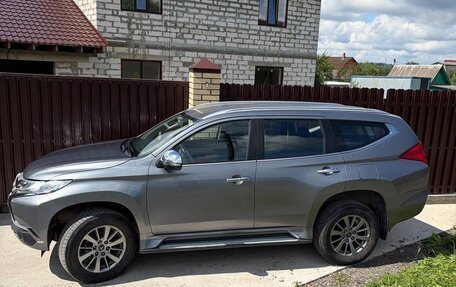 Mitsubishi Pajero Sport III рестайлинг, 2018 год, 2 300 000 рублей, 1 фотография