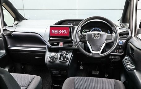 Toyota Noah III, 2014 год, 1 849 000 рублей, 6 фотография