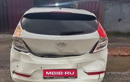 Hyundai Solaris II рестайлинг, 2015 год, 515 000 рублей, 3 фотография