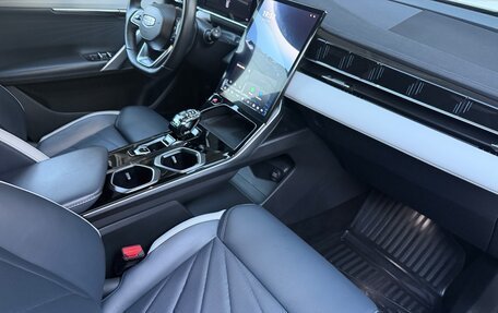 Geely Atlas, 2024 год, 2 300 000 рублей, 27 фотография