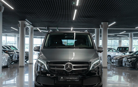 Mercedes-Benz V-Класс, 2022 год, 5 700 000 рублей, 3 фотография