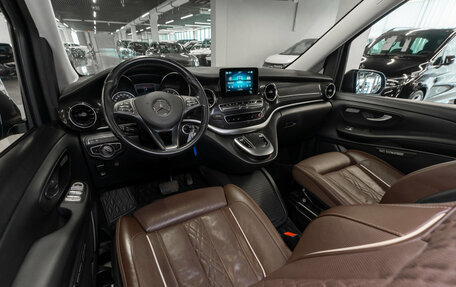 Mercedes-Benz V-Класс, 2022 год, 5 700 000 рублей, 7 фотография