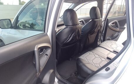 Toyota RAV4, 2011 год, 1 215 000 рублей, 13 фотография