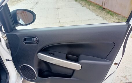 Mazda 2 III, 2008 год, 500 000 рублей, 38 фотография