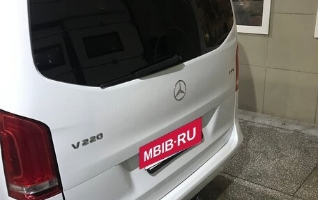 Mercedes-Benz V-Класс, 2014 год, 3 050 000 рублей, 4 фотография