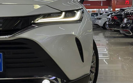 Toyota Harrier, 2023 год, 2 440 000 рублей, 6 фотография
