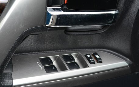 Toyota Land Cruiser 200, 2014 год, 2 599 888 рублей, 17 фотография