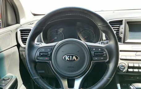 KIA Sportage IV рестайлинг, 2018 год, 1 900 000 рублей, 12 фотография