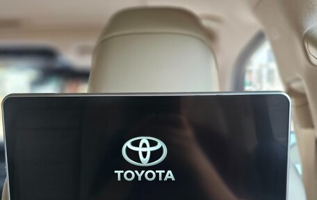 Toyota Land Cruiser, 2022 год, 10 500 000 рублей, 8 фотография