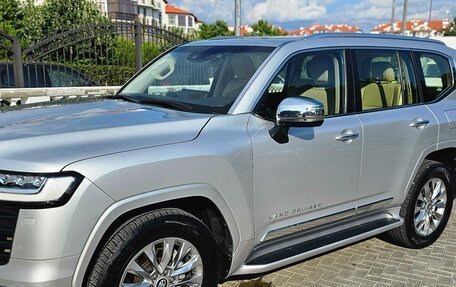 Toyota Land Cruiser, 2022 год, 10 500 000 рублей, 13 фотография