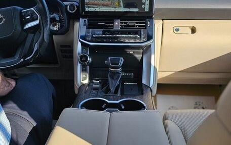 Toyota Land Cruiser, 2022 год, 10 500 000 рублей, 7 фотография