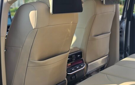 Toyota Land Cruiser, 2022 год, 10 500 000 рублей, 18 фотография
