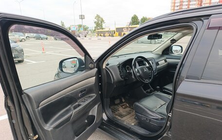 Mitsubishi Outlander III рестайлинг 3, 2012 год, 670 000 рублей, 7 фотография