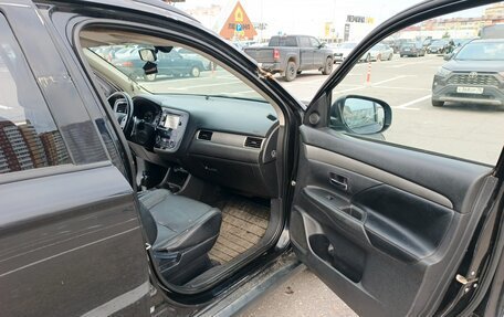 Mitsubishi Outlander III рестайлинг 3, 2012 год, 670 000 рублей, 11 фотография