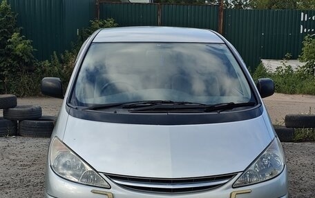 Toyota Estima III рестайлинг -2, 2002 год, 600 000 рублей, 2 фотография