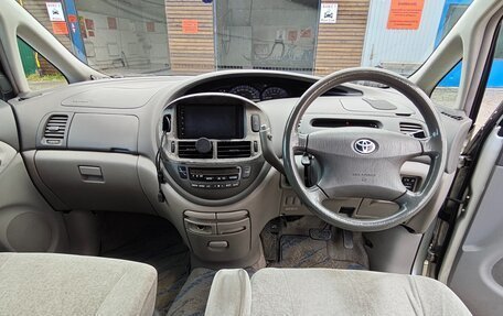 Toyota Estima III рестайлинг -2, 2002 год, 600 000 рублей, 18 фотография