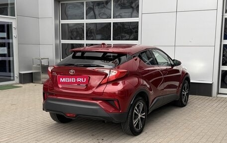 Toyota C-HR I рестайлинг, 2018 год, 2 200 000 рублей, 7 фотография
