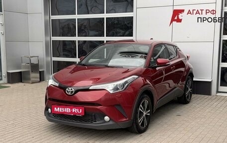 Toyota C-HR I рестайлинг, 2018 год, 2 200 000 рублей, 3 фотография