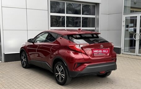 Toyota C-HR I рестайлинг, 2018 год, 2 200 000 рублей, 5 фотография