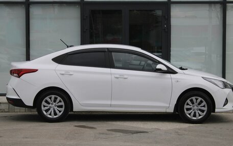 Hyundai Solaris II рестайлинг, 2021 год, 1 680 000 рублей, 6 фотография
