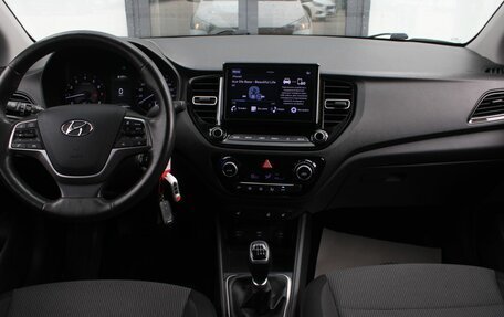 Hyundai Solaris II рестайлинг, 2021 год, 1 680 000 рублей, 17 фотография