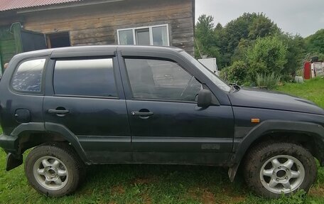 Chevrolet Niva I рестайлинг, 2005 год, 270 000 рублей, 1 фотография