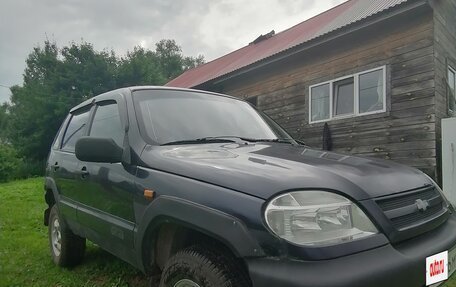 Chevrolet Niva I рестайлинг, 2005 год, 270 000 рублей, 2 фотография