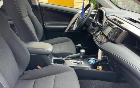 Toyota RAV4, 2016 год, 2 800 000 рублей, 4 фотография